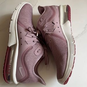 Nike Women’s Air Max Motion Pink Athletic Sneakers
